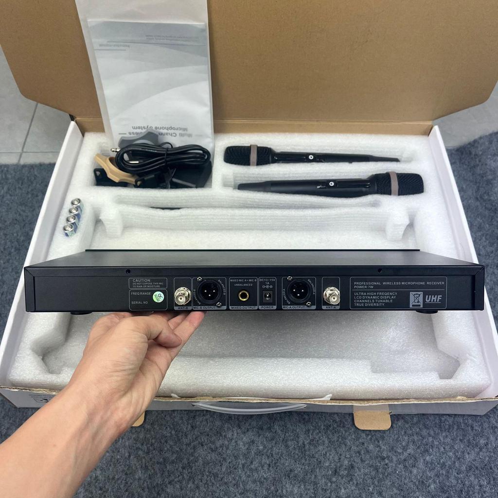 High-End U-Band Infrared Wireless Lavalier & Headset Mic System for KTV and Conferences