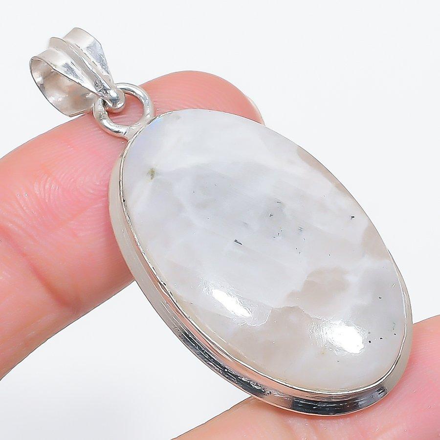 

Natural Moonstone Gemstone 925 Sterling Silver Jewelry Pendant 2.05 I7U40