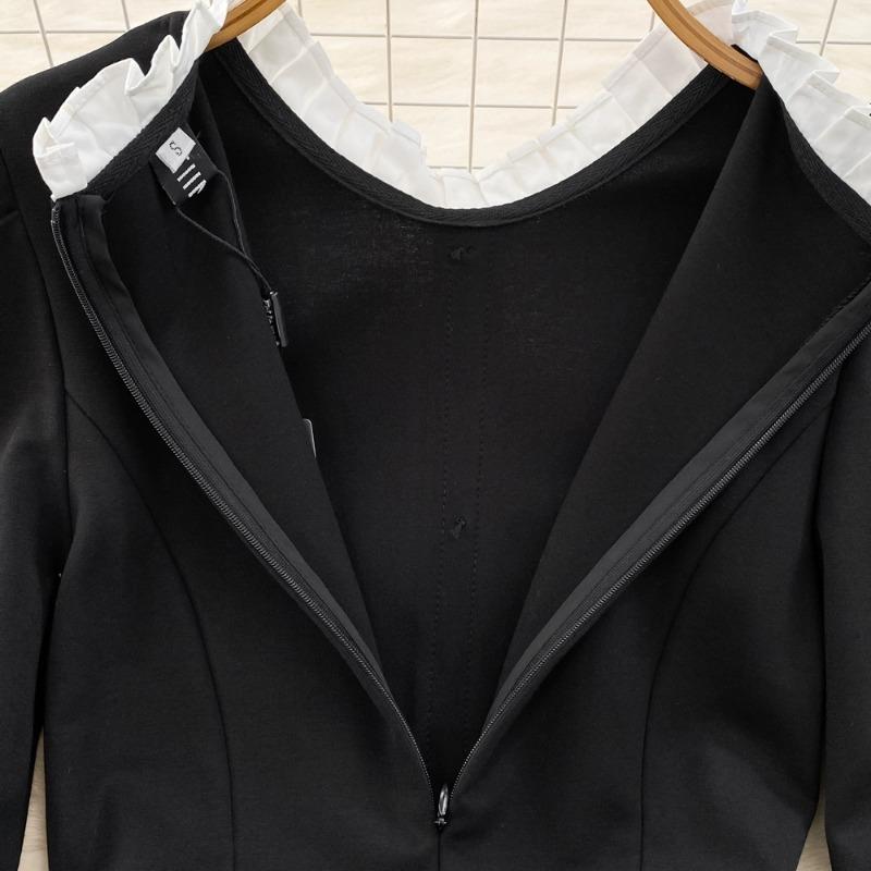 Платье-стойка с лоскутным принтом — фото 11