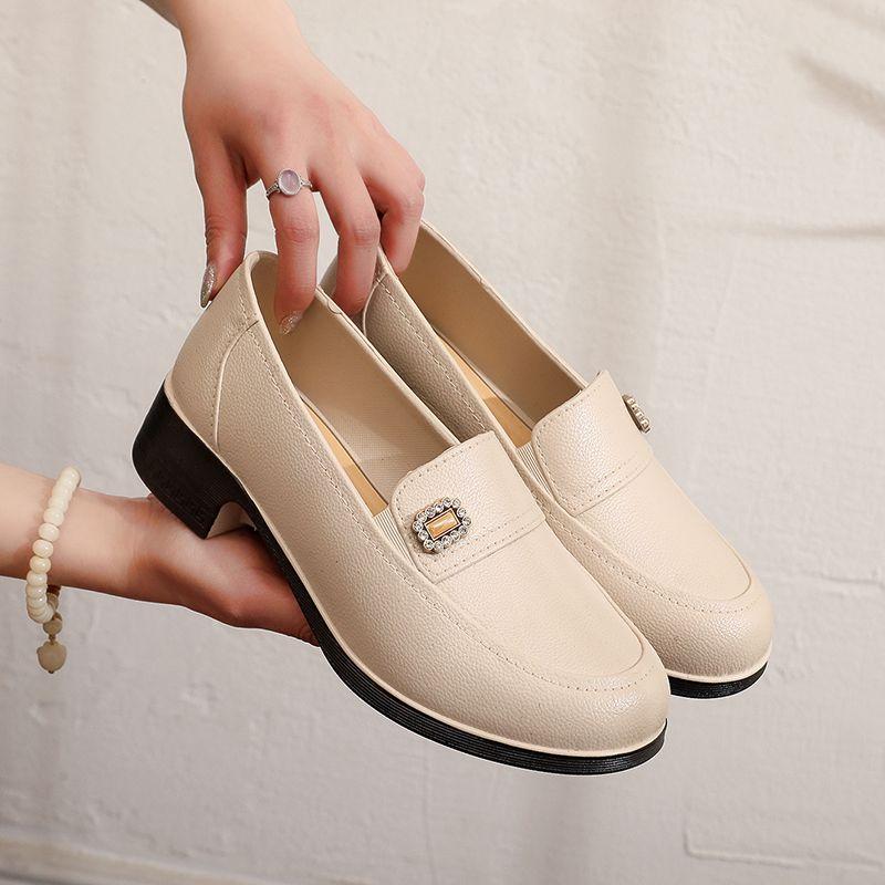 Fashion New Waterproof Slip On Rain Shoes Woman Low Top Heels Kitchen Galoshes Ladies Easy Rainy Day Shoes Soft Female Chef Work Shoes
