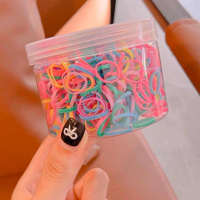 Jarred Rubber Hair Bands: No-Damage, Strong, and Unbreakable Hair Ties