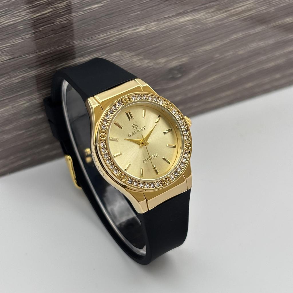 Elegant Men's Round Black Watch with Diamonds