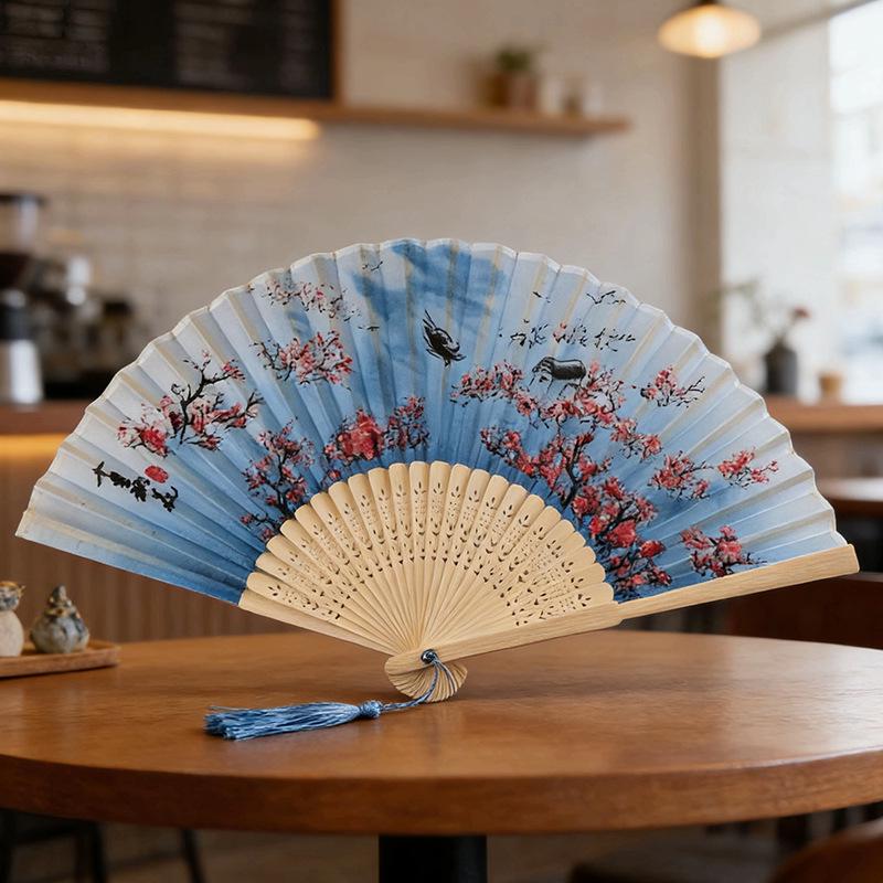 Retro-Tanzfächer im japanischen Stil für den Sommer - Klassischer antiker Stil