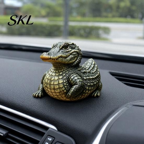 Military Enthusiast Collectible Duck Figurine, Patriotic Veteran Ornament for Car Dashboard, Resin Red White And Blue Decor Independence Day Memorial