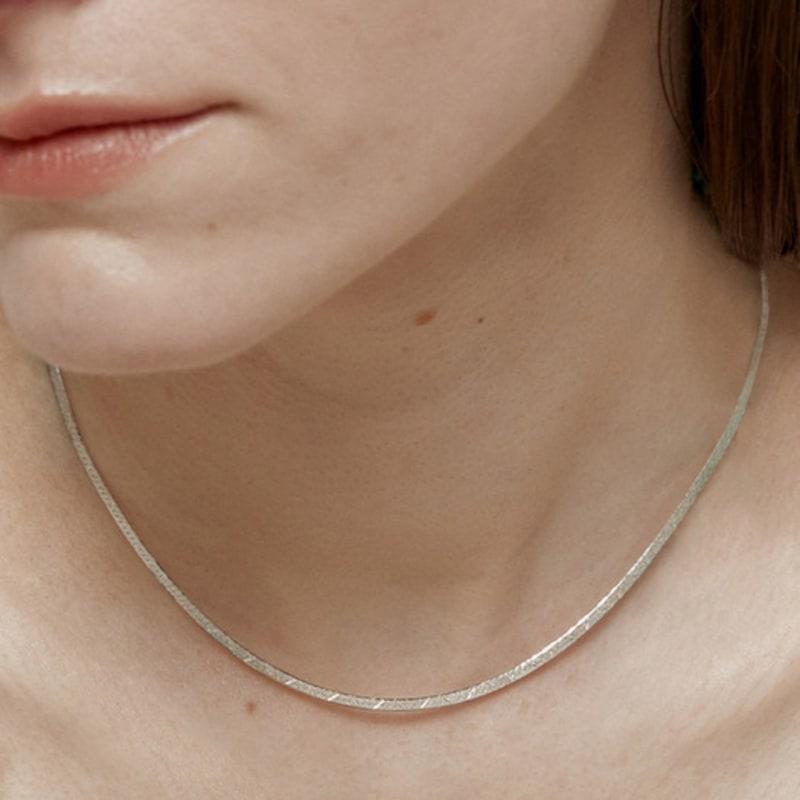 

Manaet Shine Texture Snake N Silver