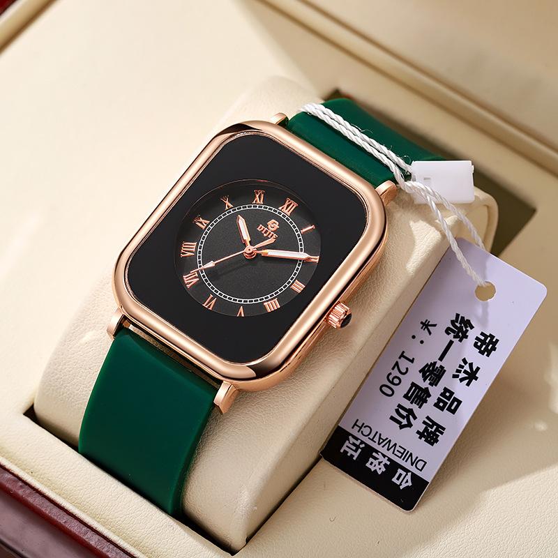 

Classic Simple Retro Black Small Square Double Roman Watch High School Student Niche Forest Glow-In-The-Dark