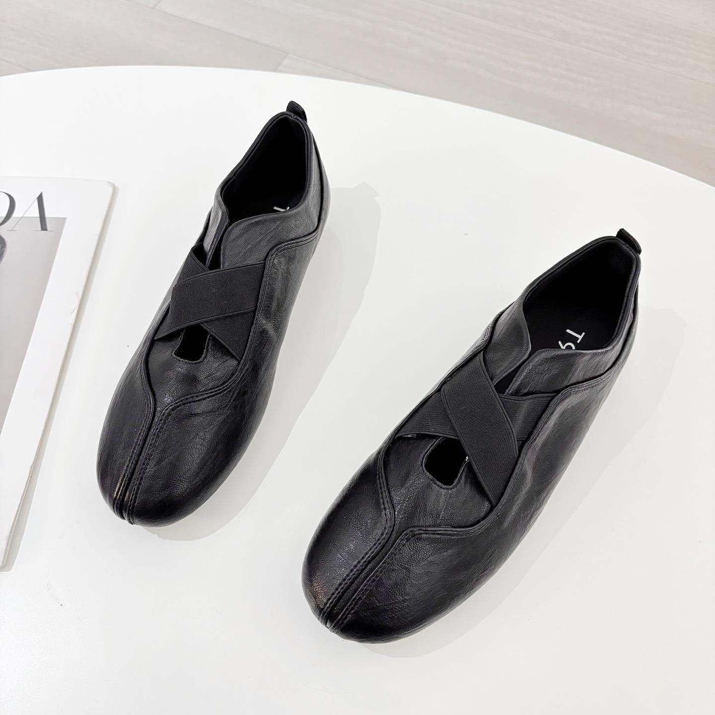 Women s Round Toe Moccasins: Breathable Microfiber, Non-Slip Rubber Sole, Low-Cut Flat Design 39