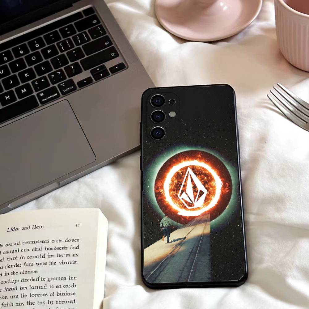 

V-VOLCOM S-Style SportS Phone Case For Samsung S25,24,23,22,30,21,10,9,Ultra,Plus,Lite,FE,4,5 G Soft Black Case Samsung S20fe