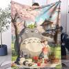 Klassische Cartoon Anime T-Totoros Decke für Büro Reisen Komfort Freizeit Camping Reise Multifunktionale Universelle Decke Ventilator Geschenk