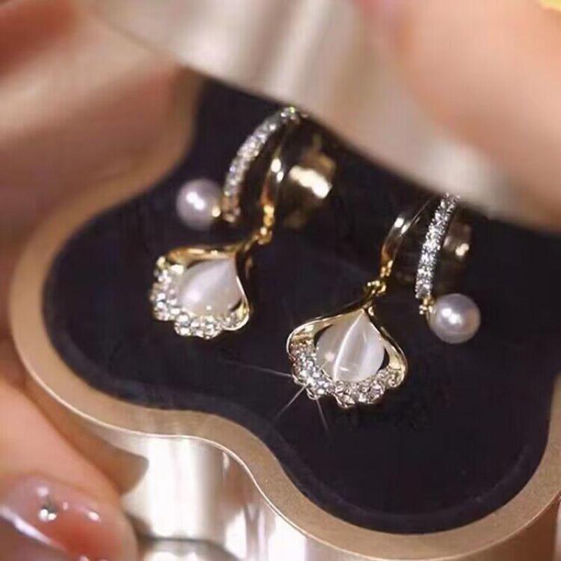 New Korean Fashion Crystal Ginkgo Leaf Earrings For Women Jewelry 2024 Trending Luxury Women's Pearl Opal Drop Earrings JN9