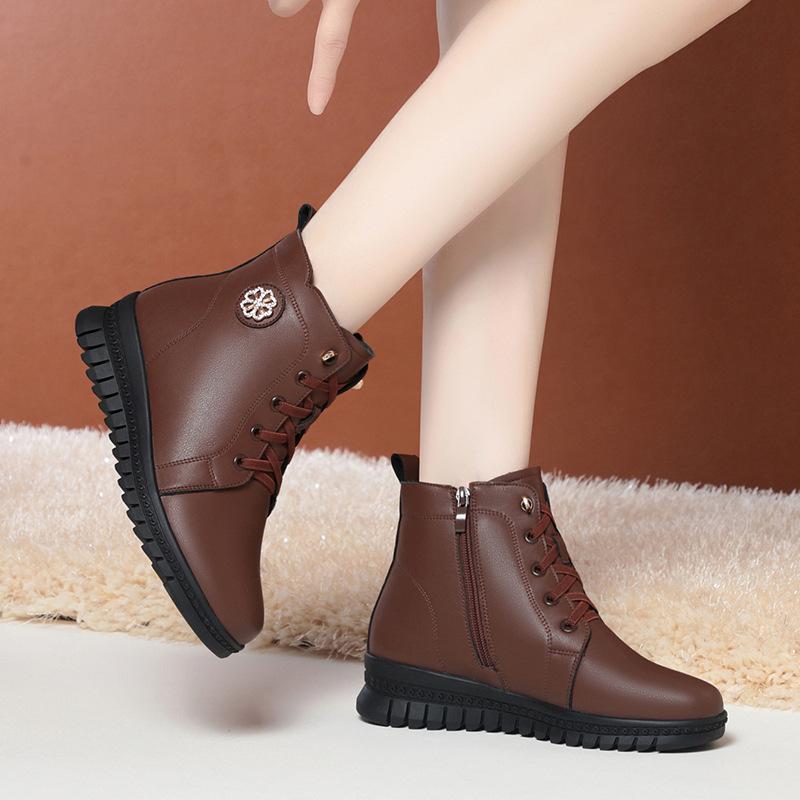 autumn and winter cotton shoes women's non-slip flat-soled short boots fleece leather shoes  elderly women's shoes soft-soled Martin boots