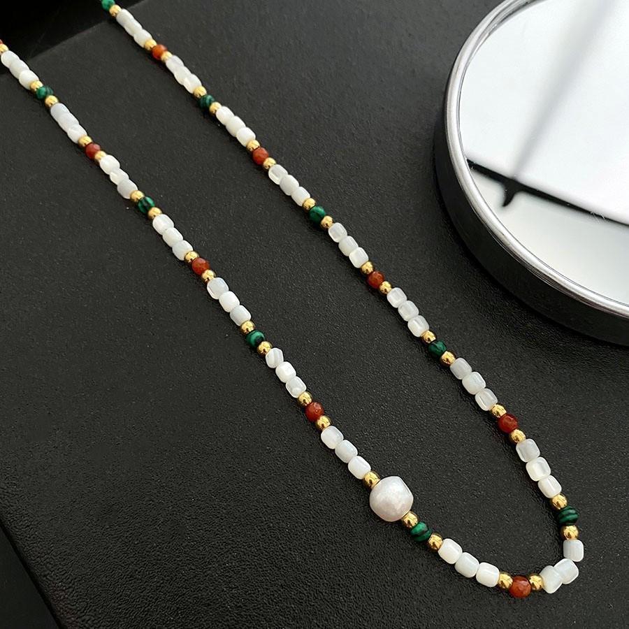 2024 Trendy Freshwater Pearl Choker: Colorful Beaded Necklace for Women's Clavicle with a Luxurious and Stylish Touch