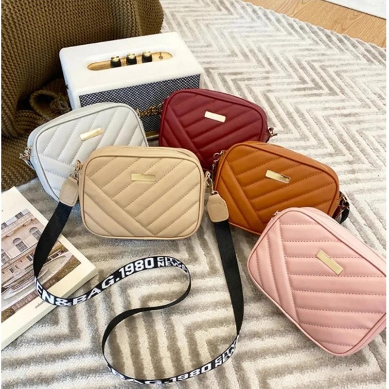High Quality Women's PU Rolling Strip Camera Bag Shoulder Bag Mobile Phone Bag Casual Crossbody Bag