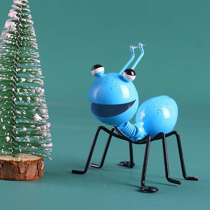 1/4PCS Metal Ants Garden Decoration - 3D Sculpture, Hanging Wall Ornament for Fence Lawn & Living Room