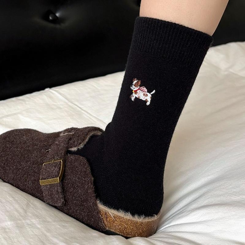 Cute Cartoon Embroidered Wool Mid-length Socks for Autumn and Winter, Thickened and Warm In Winter, Pile Socks