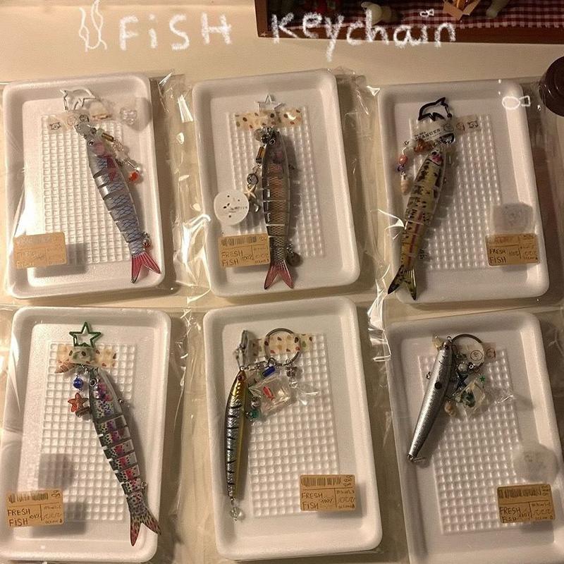 1 Stück Schöner Schmuck Künstlicher Fischköder Schwimmköder Handy-Lanyard Anhänger Für Männer und Frauen Handgemacht Fisch Schlüsselanhänger