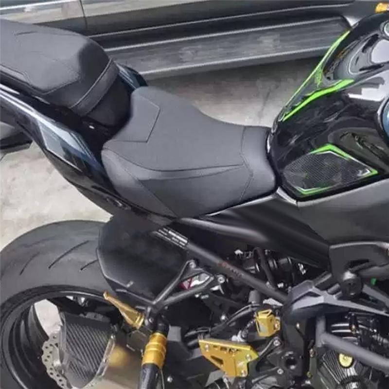 Motorcycle Rear Passenger Seat Cushion Comfortable Pad Rear Seat Cushion Assembly For Kawasaki Z900 2017-2024