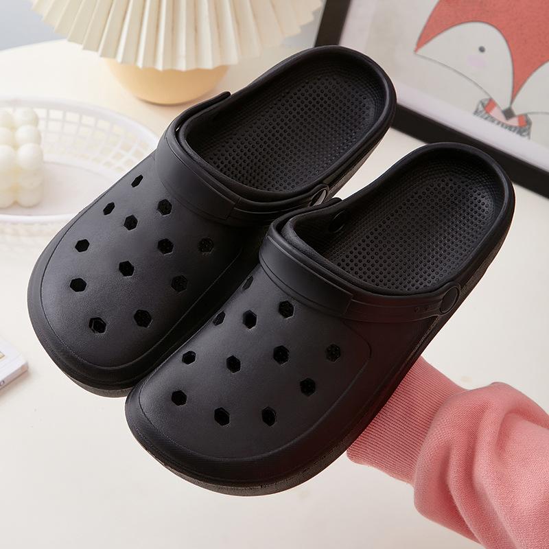 Hole shoes girls summer trend new outdoor wear soft bottom beach bag head sandals half slippers men and women