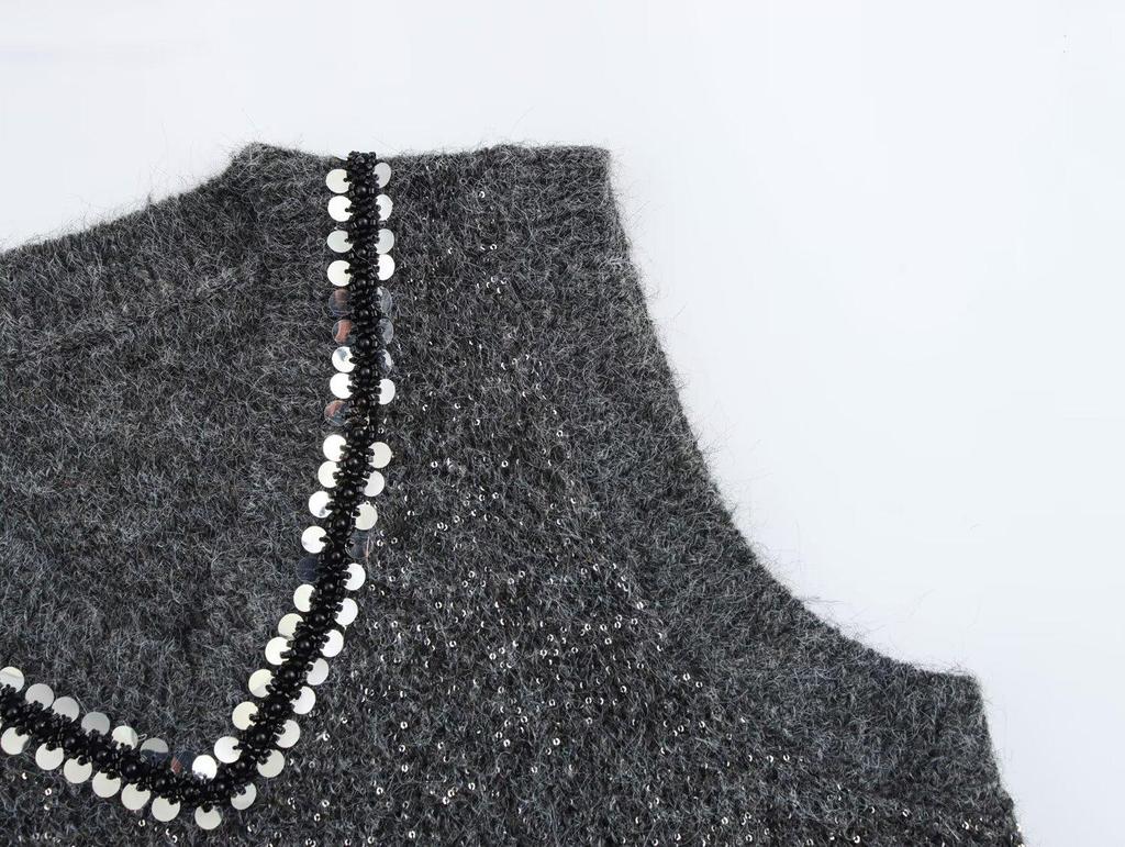 2025 Spring Women's V-neck Knit Vest with Sequin Beads
