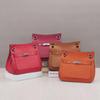 Leder Platinum Lock Tasche - Rindsleder mit Lychee-Narbenmuster Schulter- & Messenger-Stil