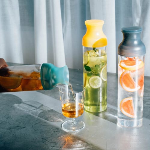 HARIO Filter-in-Bottle Carafe, Heat-Resistant Glass, 1000ml Capacity, Gray, for Cold Brew Tea, Made In Japan, FIR-100-TGR