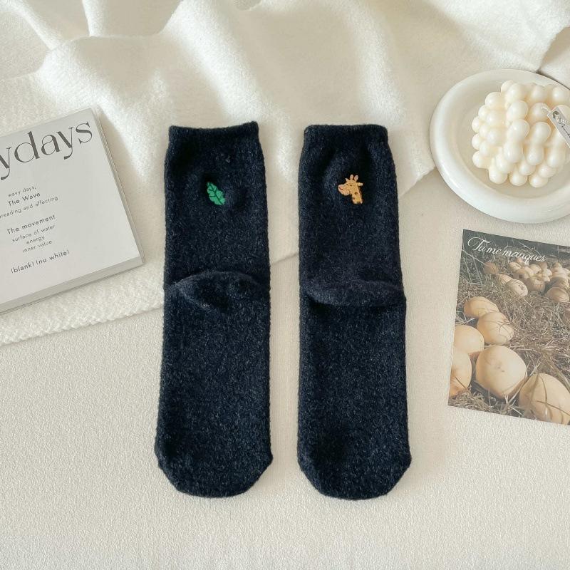 Australian Velvet Asymmetrical Ab Animal Embroidery Socks Trendy Internet Celebrity Warm Confinement Socks Cute Socks For Children One size fits all чёрный
