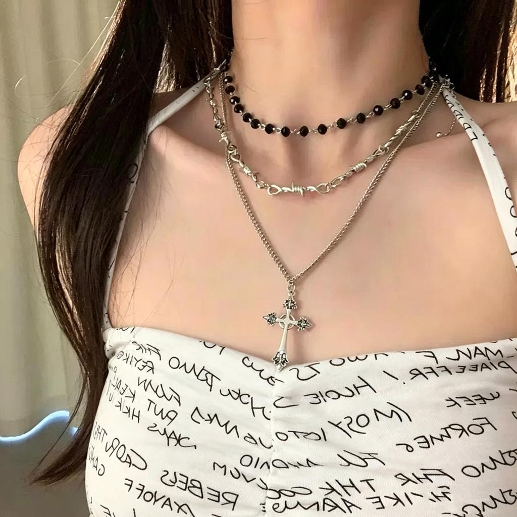 Y2K Hot‑Girl Dark‑Punk Cross Women Necklace, Retro Multi‑Layer Stackable Sweet‑Cool Collarbone‑Chain Neck Jewelry