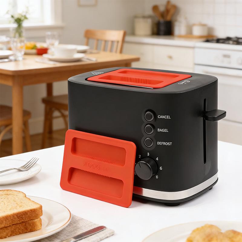 Automatic Toaster with Silicone Dust Cover for Breakfast