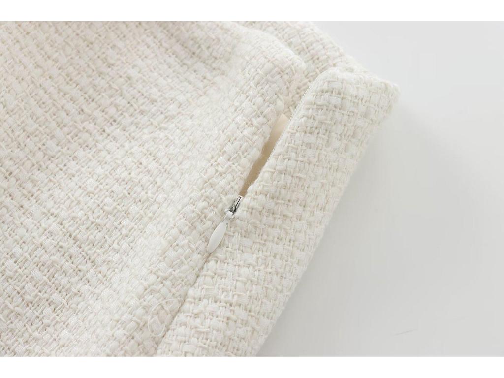 2024 Autumn Women’s European & American Style Textured Coat & A-Line Skirt Set with Turn-Down Collar and Long Sleeves