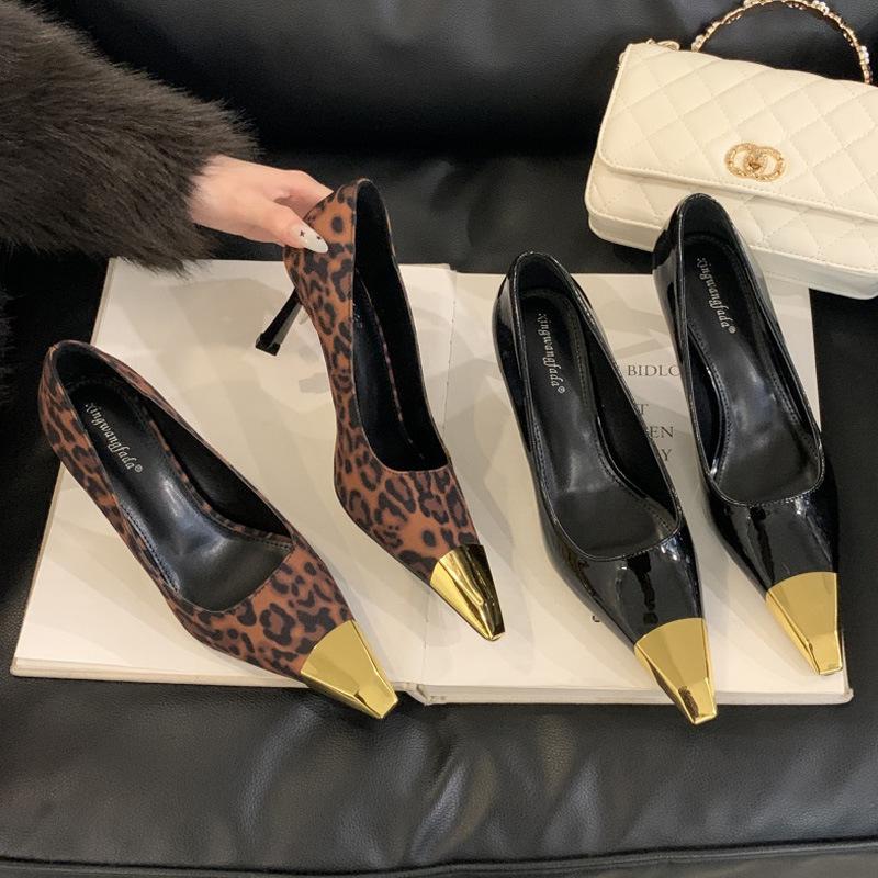 High heels are not tired of feet, the new metal head is elegant and versatile, fashionable thin heels, shallow mouth single shoes, single shoes