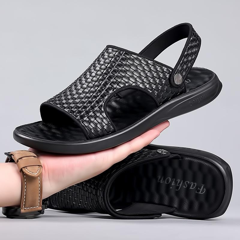 

Summer new soft-soled men s beach shoes outdoor casual non-slip sandals fashion trend sandals men 41