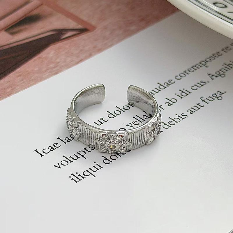 Ballettmädchen Schlichter Schlichter Ring Geometrischer Öffnungsring Modischer Persönlichkeits-Schlichter Kalter Stapelbarer Wind Zeigefingerring