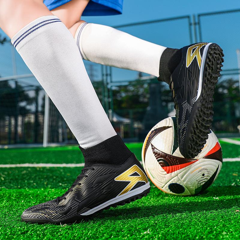 Tenagers Men's Soccer Shoes  Non-Slip AG/TF Soccer Cleats Ankle Boots Unisex Large Size Ultralight Football Boots Boys Sneakers