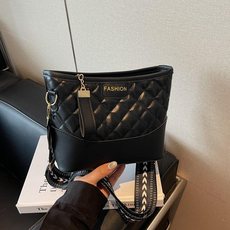 Today's Popular Bags for Women's New Trendy Rhombus Embroidery Thread Shoulder Bag Versatile Atmospheric Messenger Bag Bucket Bag Tide