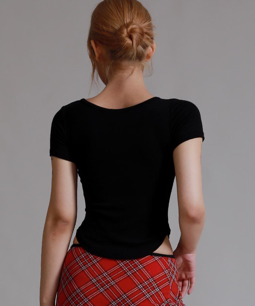 LIKE THE MOST U-Neck Round Cut Half T-Shirt_Black