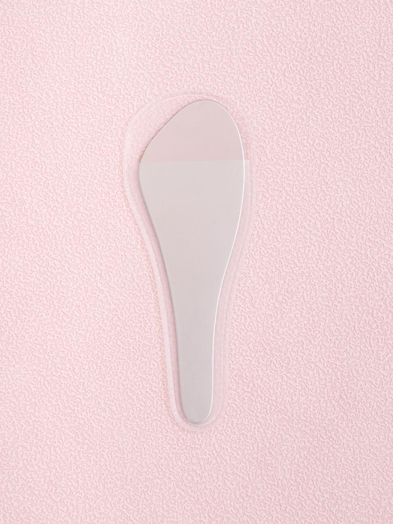 Curved Makeup Spatula for Foundation & Cream Application