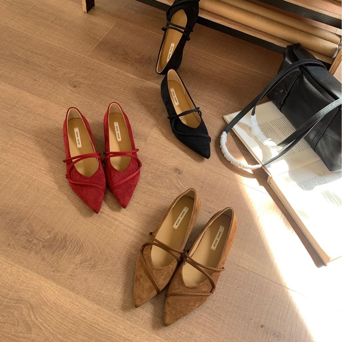 

2025 new pointed suede one-word with shallow mouth inner slope heel cover foot versatile OL women s single shoes 39 коричневий