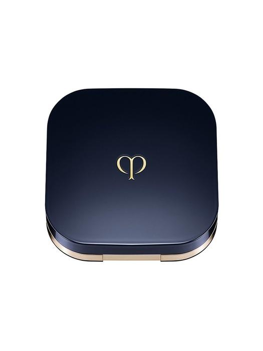 Cle de Peau Beaute Radiant Cushion Foundation Natural / Natural M