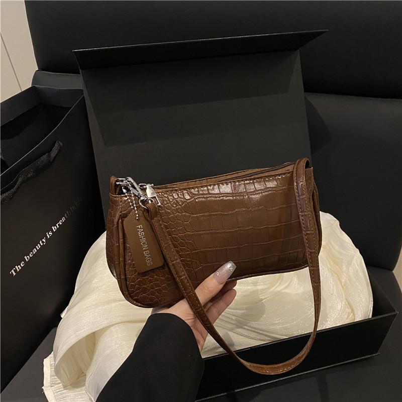 2025 New Niche Design Bag Retro Underarm Bag Method Stick Bag Crocodile Pattern Handbag Celebrity Hand Bag