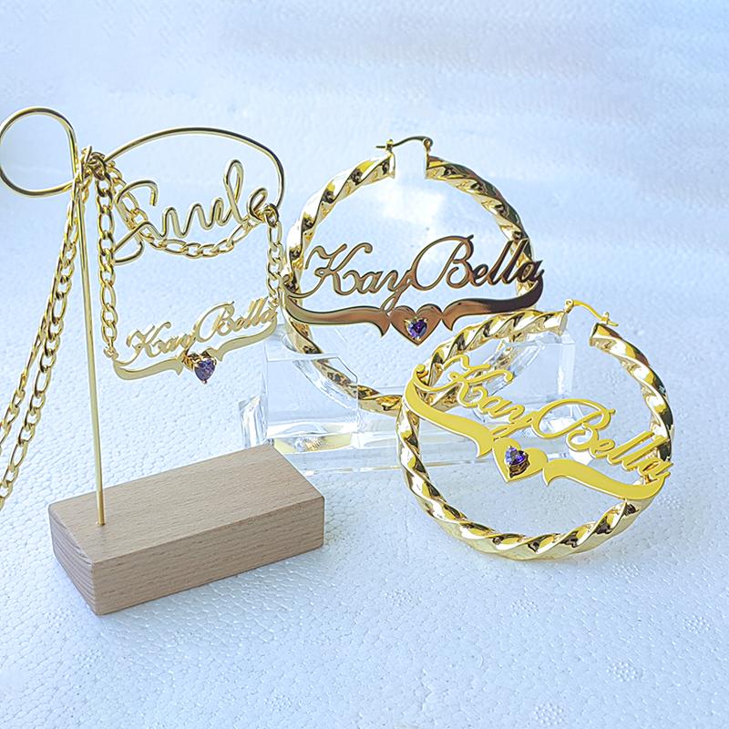 Qiuhan Stainless Steel Necklace and Earrings Set 18K IP Gold Plated Women Custom Name Jewelry Set name jewelry set серебряный