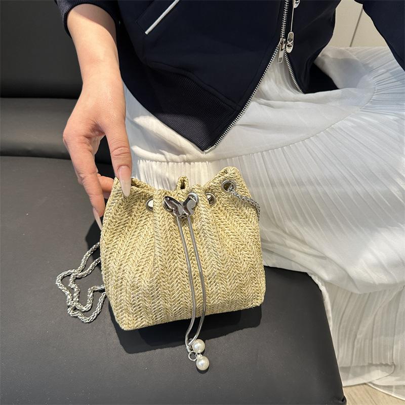 2025 Summer New Fashion Woven Portable Shoulder Crossbody Bucket Bag Women's Bag Supports a Large Number of Foreign Women's Bags
