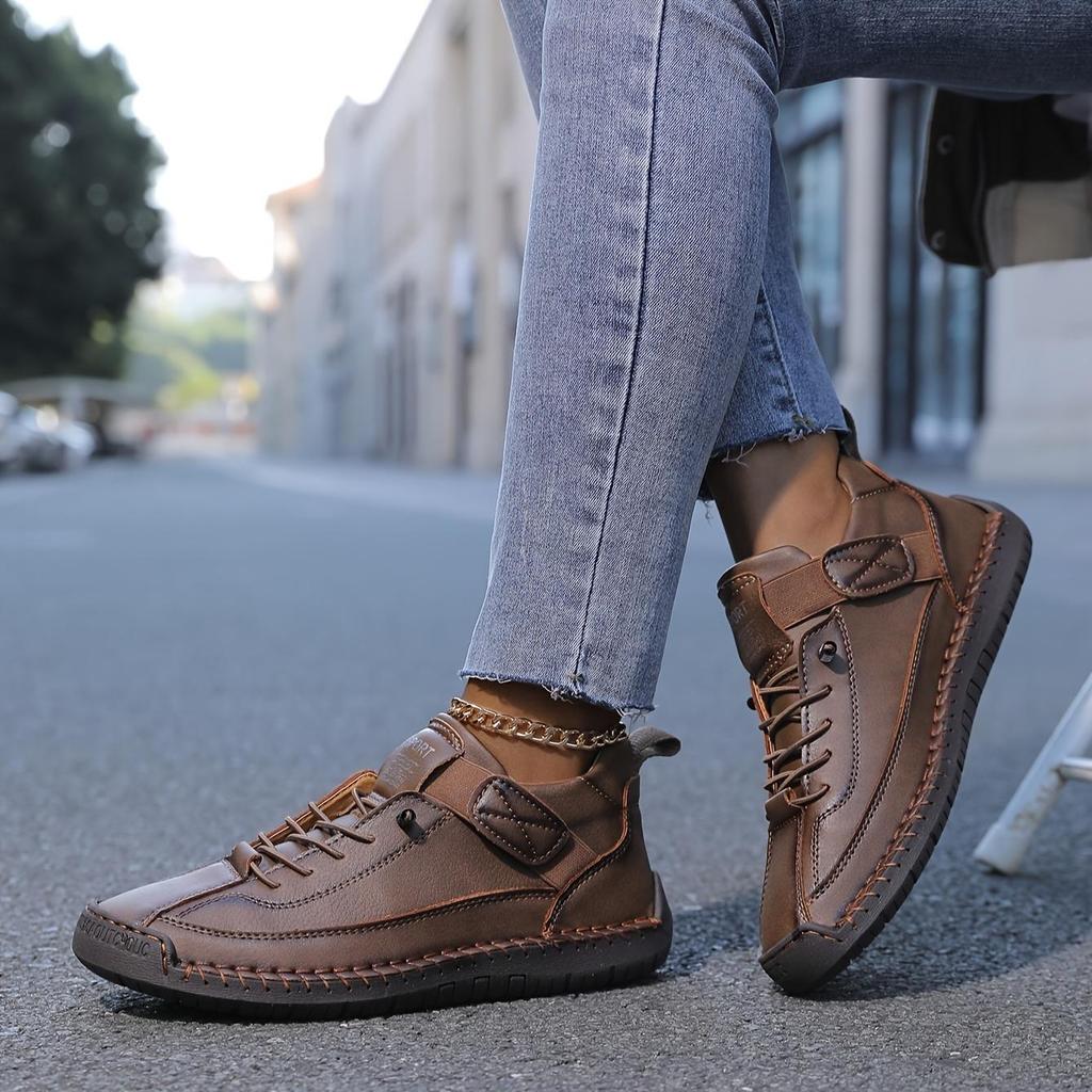 Vintage britské ručně vyráběné nazouvací pracovní boty s páskem kolem kotníku a protiskluzovou gumovou podrážkou