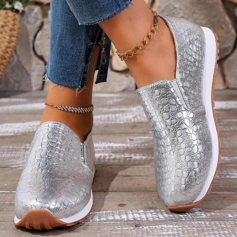 Women's Wide Width Python Print Slip-On Flats - Round Toe Casual Loafers for Spring/Fall, Comfort Slip-On Shoes