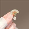 Elegant Pearl Brooch - High-End Minimalist Clothing Accessory