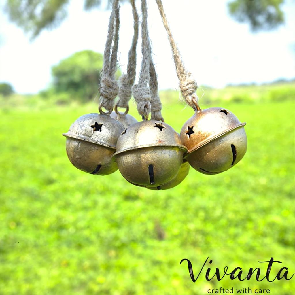 5-delt rustikk julesett med bjeller for DIY høytidsdekor, vintage slede- og heksebjeller for hage, veranda og trepynt