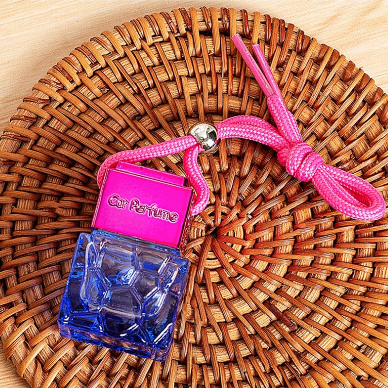 1Pcs 10Ml Rose Red Cap Colored Water Cube Empty Bottle Car Essential Oil Diffuser Fragrance Air Freshener Perfume Bottleornament
