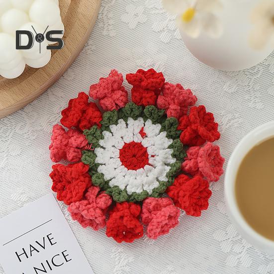 Květinový tkaný podtácek, protiskluzové držáky na kelímky, prostírání, dekorativní háčkovaná konvalinka, podložka na nápoje, opakovaně použitelný prostírání na stůl, kuchyňské doplňky.