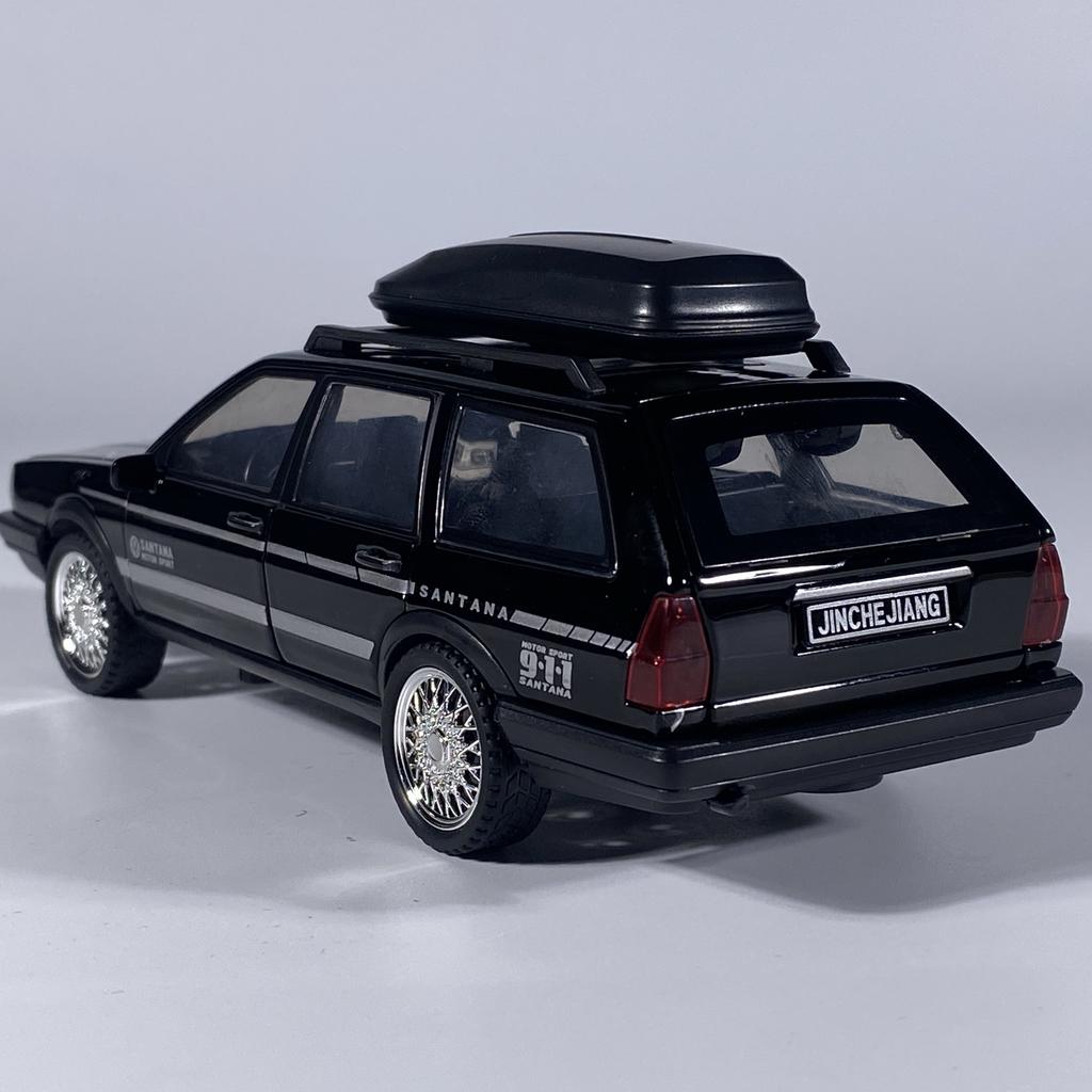 1:32 Scale VolksWagenwerk Santana Wagon Alloy Diecast Model Decorative Trendy Ornaments For Friend Gift Sound And Light Toys