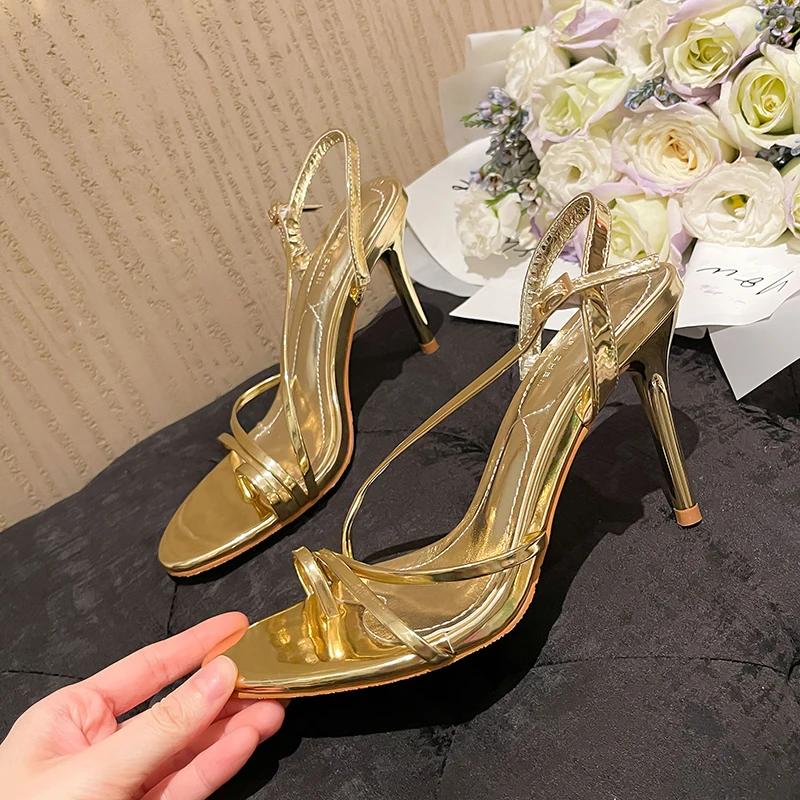 

Летние роскошные женские сандалии Модные банкетные Свадебные туфли Зажим для пальца Тонкий каблук Сандалии на высоком каблуке 39