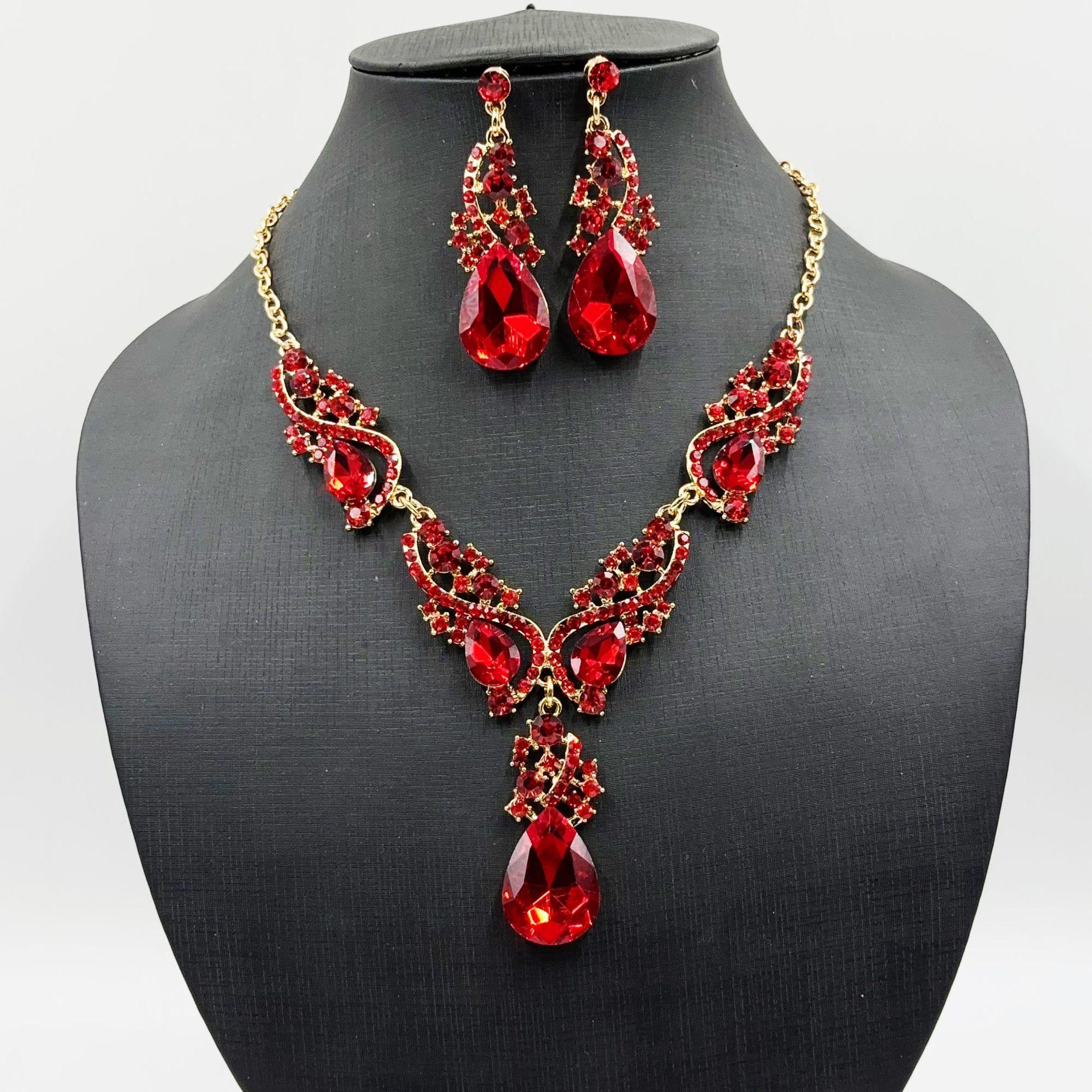 

Элегантный свадебный набор «Капля» – Дизайн в винтажном стиле с гальваническим покрытием из сплава красный